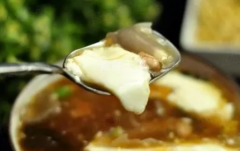 豆腐脑胡辣汤两掺豆腐脑胡辣汤二混